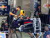 GP BELGIO, 22.08.2013- Mechanics Red Bull Racing work on the car
