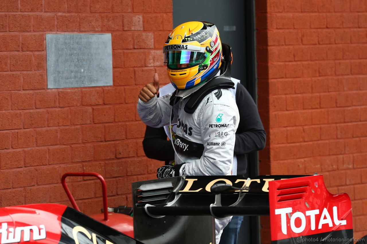 GP BELGIO, 24.08.2013- Qualifiche, Lewis Hamilton (GBR) Mercedes AMG F1 W04 pole position