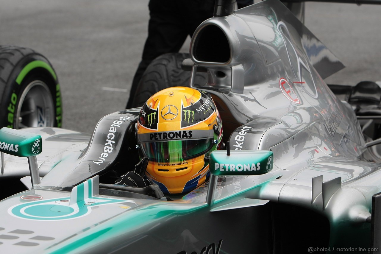 GP BELGIO, 24.08.2013- Qualifiche, Lewis Hamilton (GBR) Mercedes AMG F1 W04 pole position