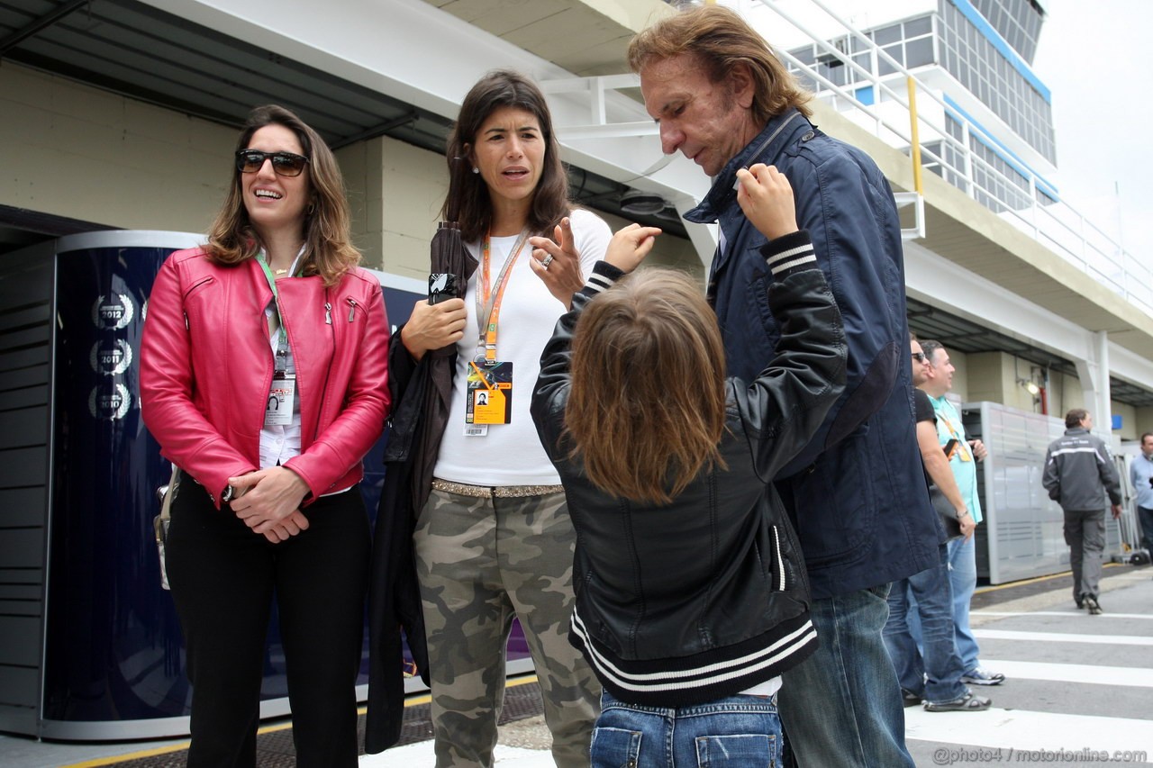 GP BRASILE, 24.11.2013-  Emerson Fittipaldi (BRA), Ex F1 Champion with sua moglie e son