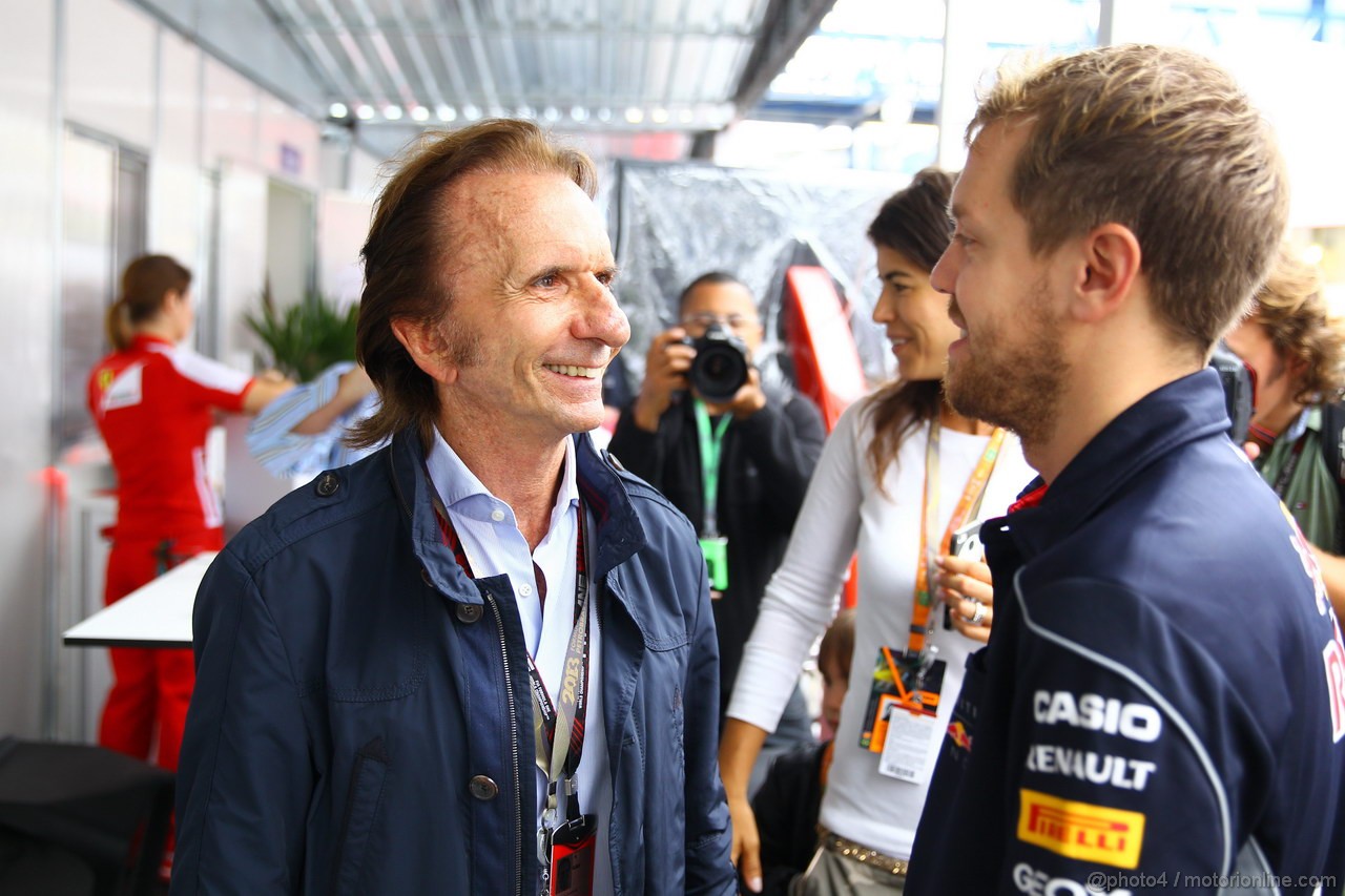 GP BRASILE, 24.11.2013 - Emerson Fittipaldi (BRA), Ex F1 Champion e Sebastian Vettel (GER) Red Bull Racing RB9