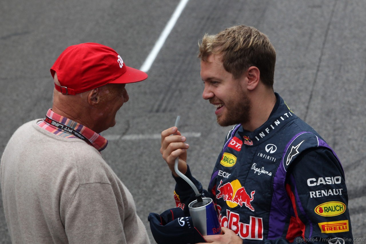 GP BRASILE, 24.11.2013 - Nikki Lauda (AU), Mercedes e Sebastian Vettel (GER) Red Bull Racing RB9 