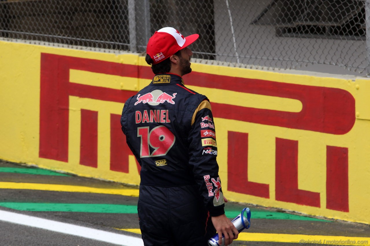 GP BRASILE, 24.11.2013 - Daniel Ricciardo (AUS) Scuderia Toro Rosso STR8 