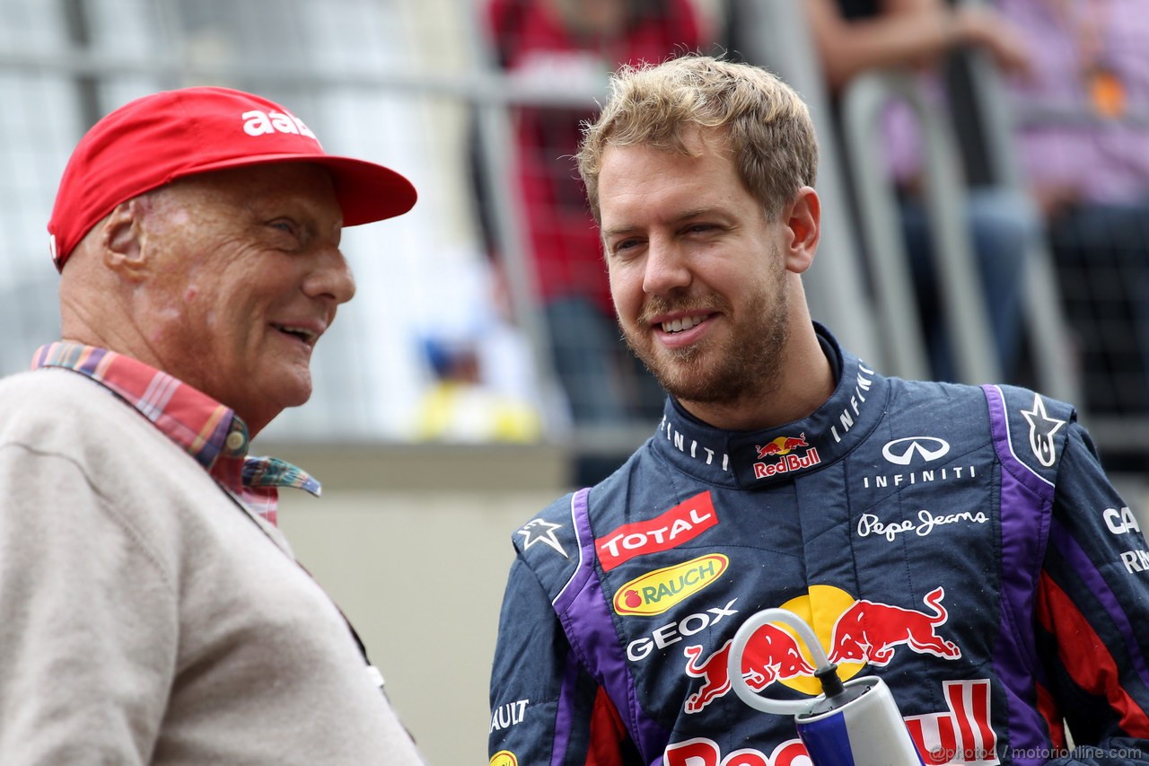 GP BRASILE, 24.11.2013 - Gara, Nikki Lauda (AU), Mercedes e Sebastian Vettel (GER) Red Bull Racing RB9 