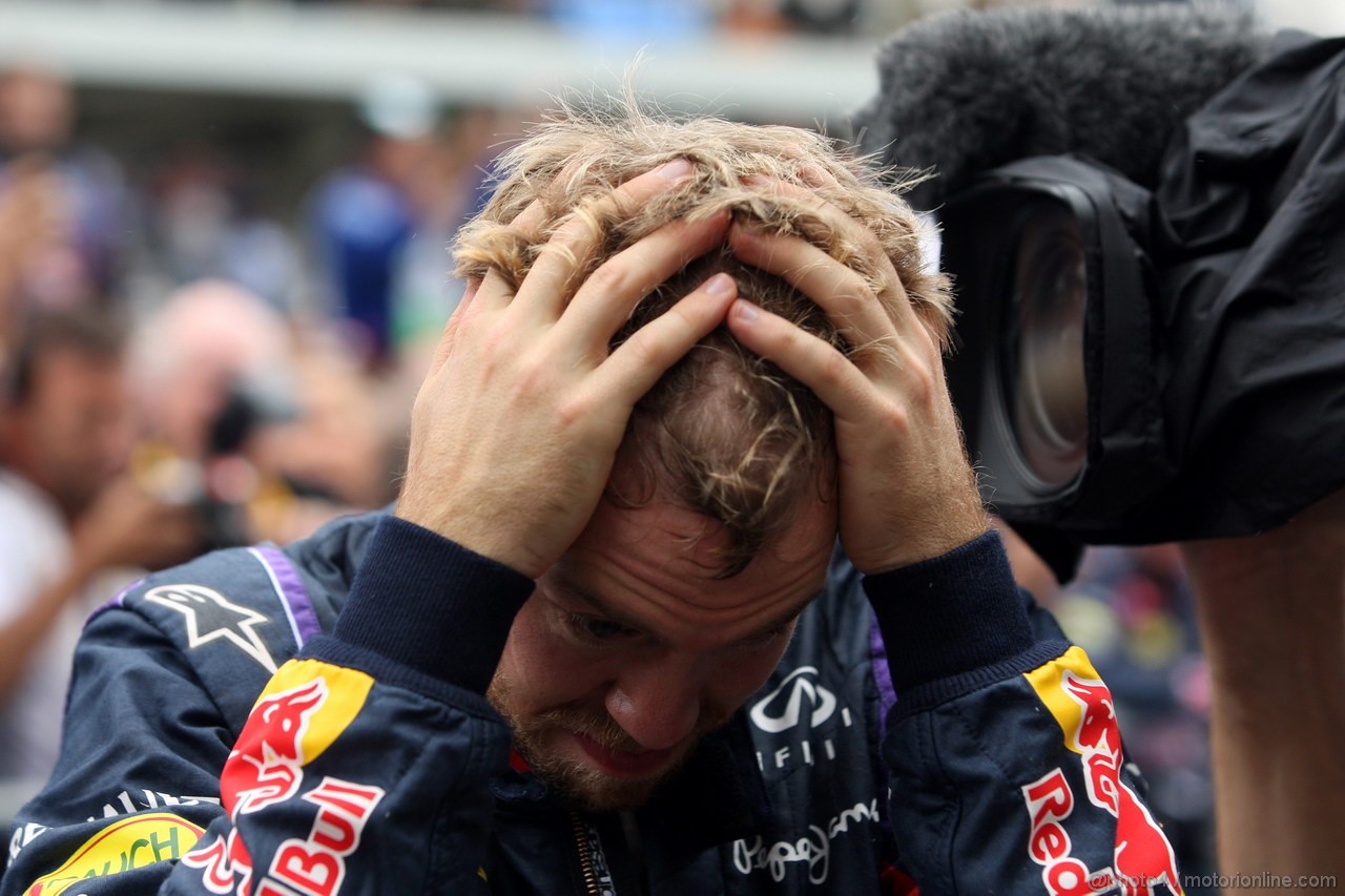 GP BRASILE, 24.11.2013 - Gara, Sebastian Vettel (GER) Red Bull Racing RB9 vincitore 