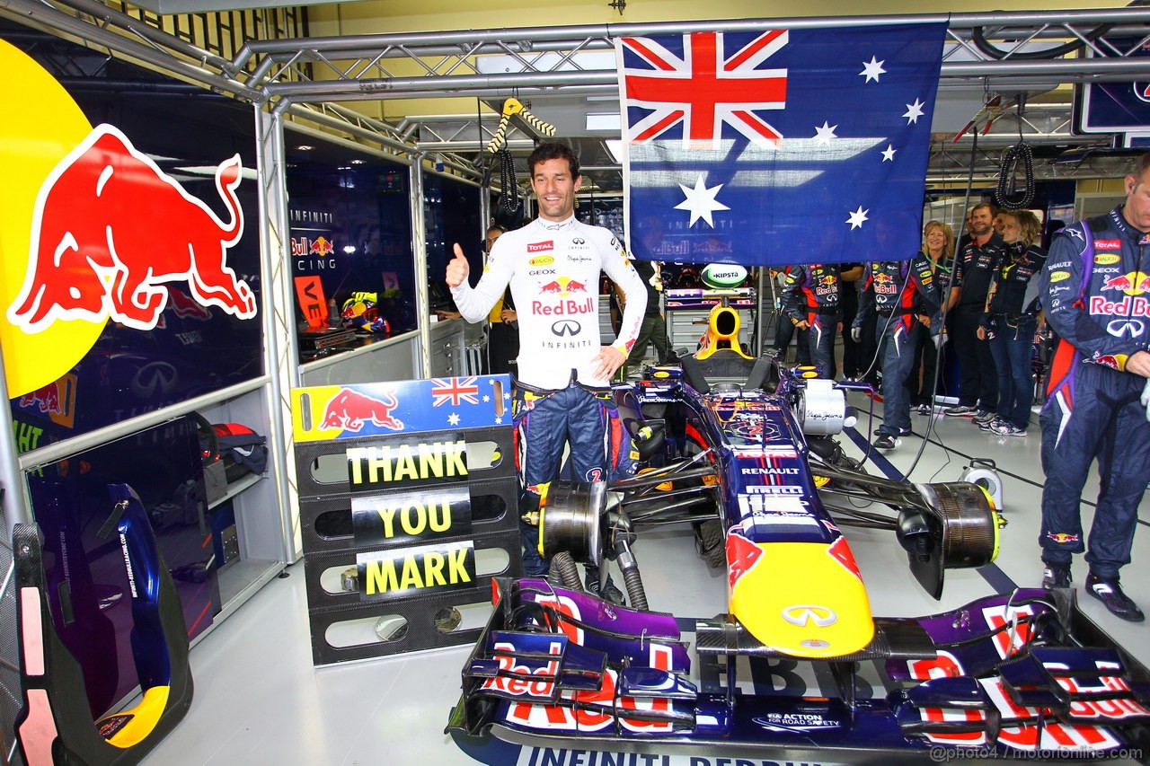 GP BRASILE, 24.11.2013 - Gara, Mark Webber (AUS) Red Bull Racing RB9 celebrates his last F1 race