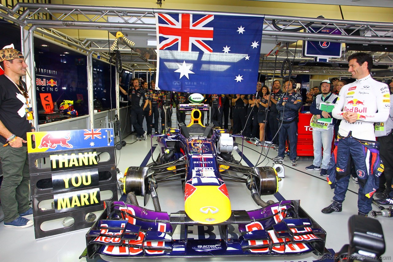 GP BRASILE, 24.11.2013 - Gara, Mark Webber (AUS) Red Bull Racing RB9 celebrates his last F1 race