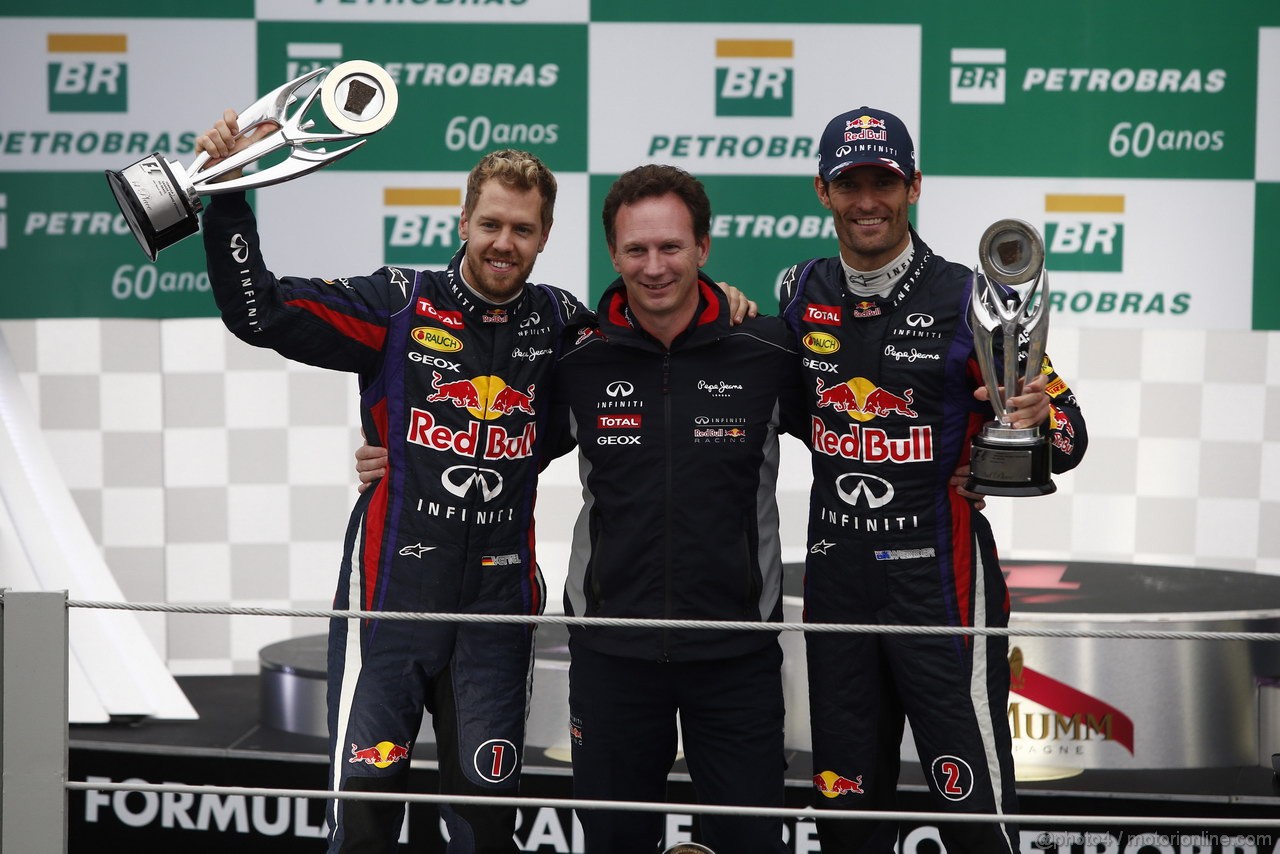 GP BRASILE, 24.11.2013 - Gara, Sebastian Vettel (GER) Red Bull Racing RB9, Christian Horner (GBR), Red Bull Racing, Sporting Director e Mark Webber (AUS) Red Bull Racing RB9 