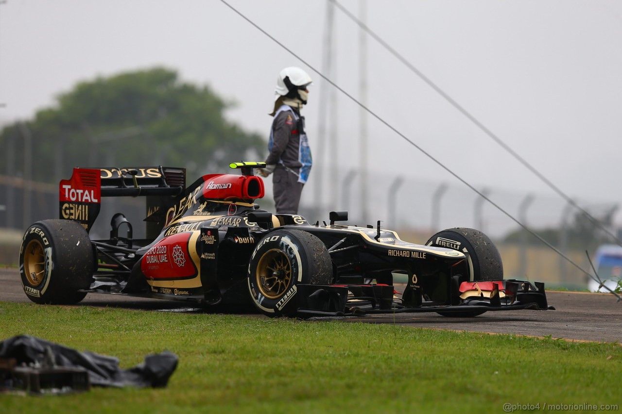 GP BRASILE, 24.11.2013 - Gara, Romain Grosjean (FRA) Lotus F1 Team E21 retires from the race
