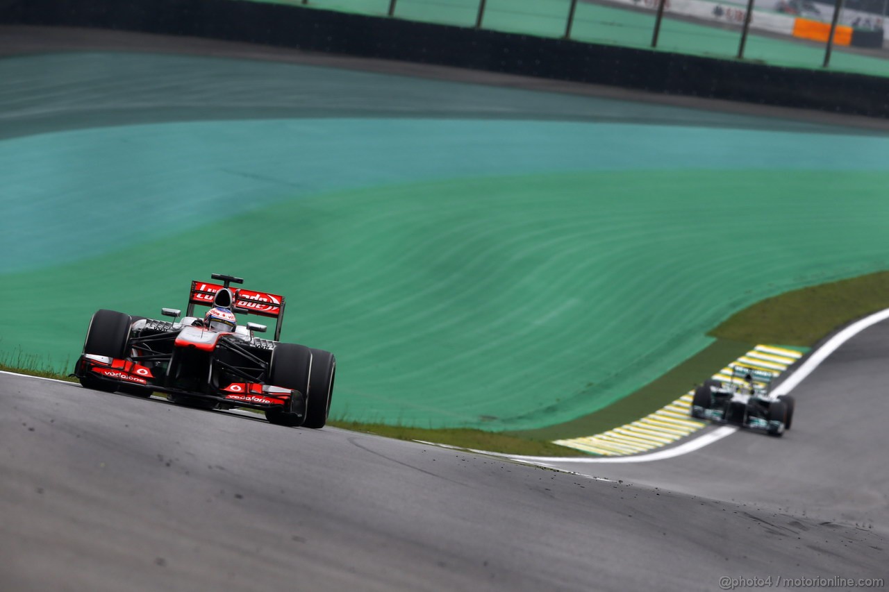 GP BRASILE, 24.11.2013 - Gara, Jenson Button (GBR) McLaren Mercedes MP4-28 