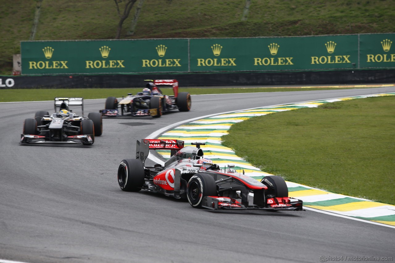 GP BRASILE, 24.11.2013 - Gara, Jenson Button (GBR) McLaren Mercedes MP4-28 