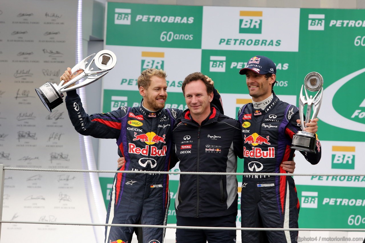 GP BRASILE, 24.11.2013 - Gara, Sebastian Vettel (GER) Red Bull Racing RB9, Christian Horner (GBR), Red Bull Racing, Sporting Director e Mark Webber (AUS) Red Bull Racing RB9 
