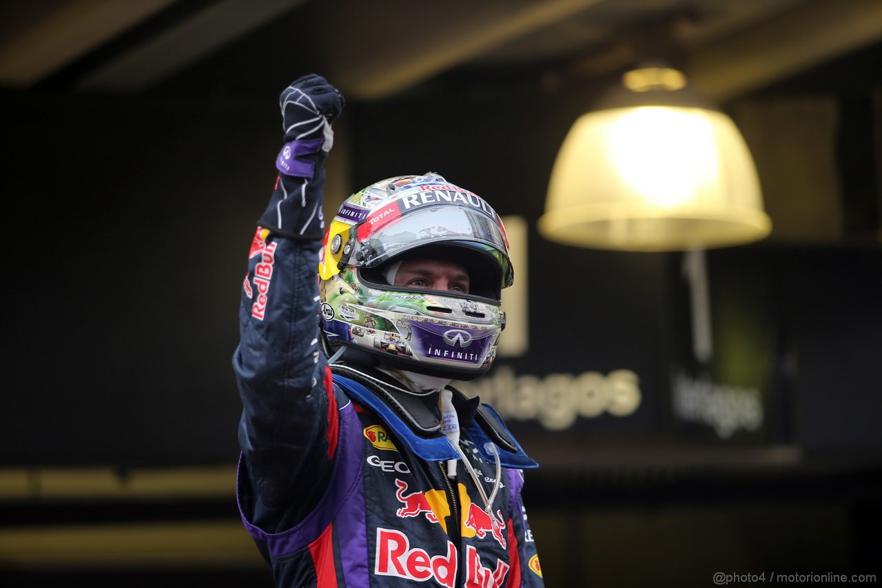 GP BRASILE, 24.11.2013 - Gara, Sebastian Vettel (GER) Red Bull Racing RB9 