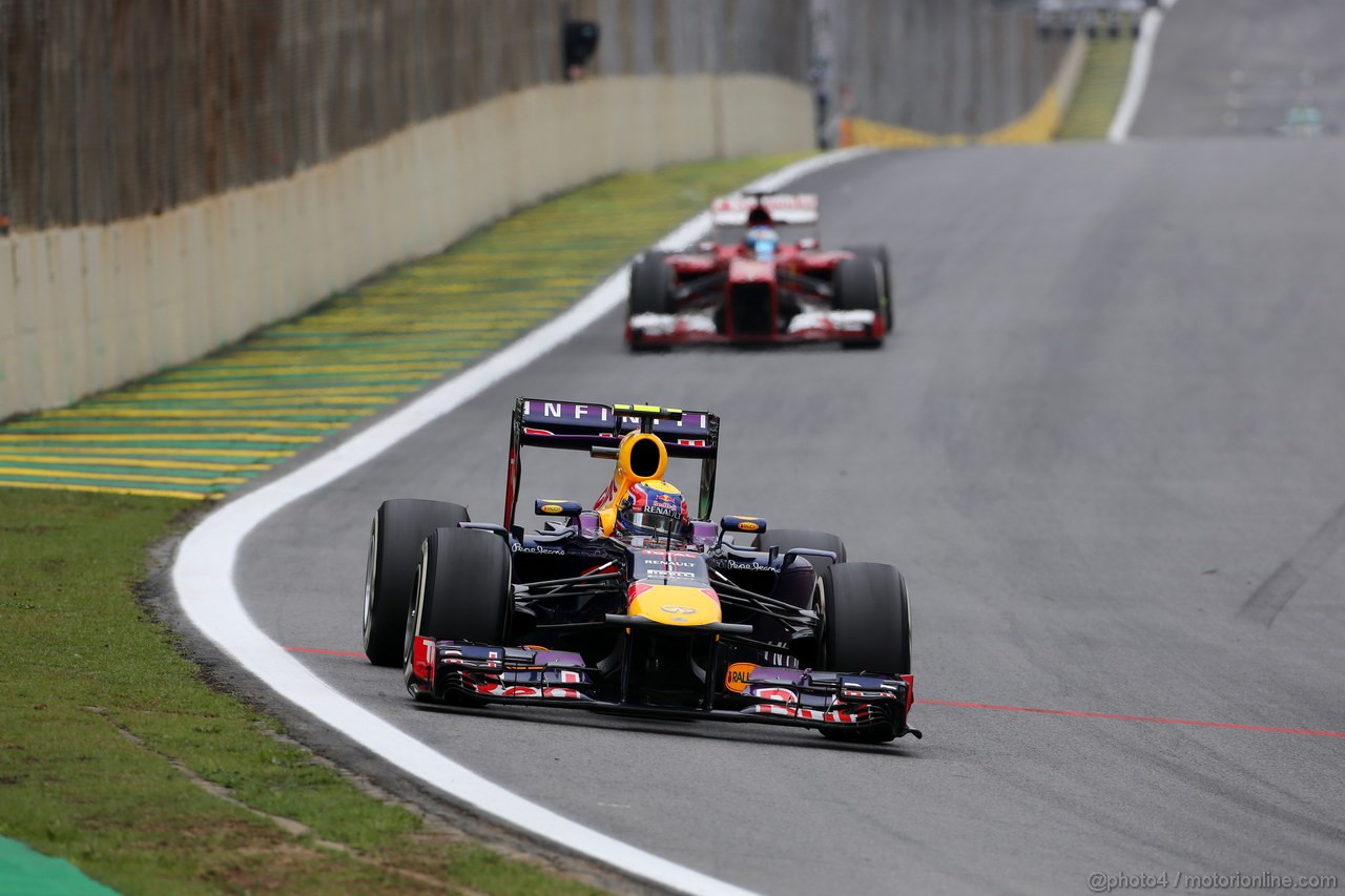 GP BRASILE, 24.11.2013 - Gara, Mark Webber (AUS) Red Bull Racing RB9 