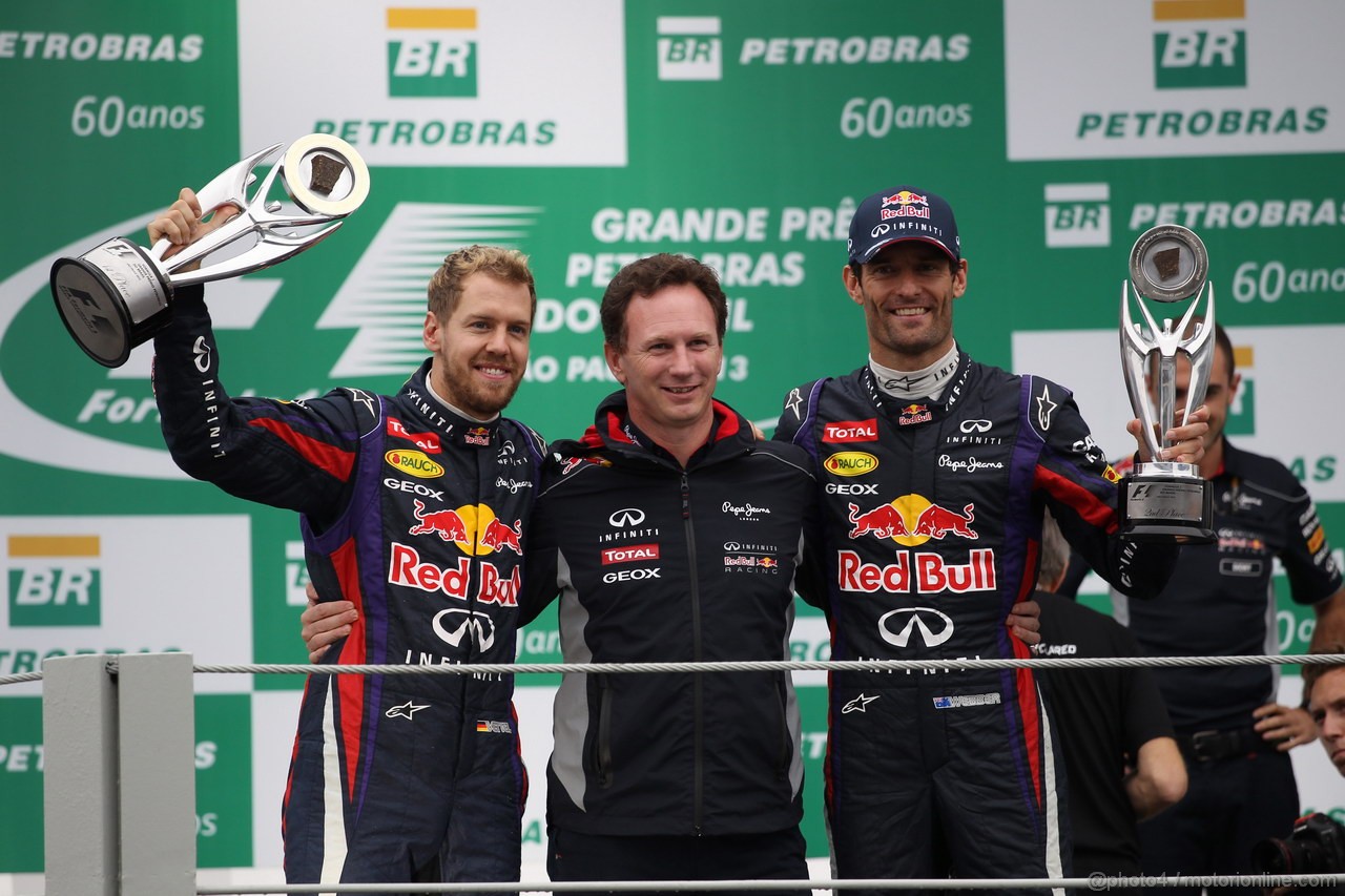 GP BRASILE, 24.11.2013 - Gara, Sebastian Vettel (GER) Red Bull Racing RB9, Christian Horner (GBR), Red Bull Racing, Sporting Director e Mark Webber (AUS) Red Bull Racing RB9 