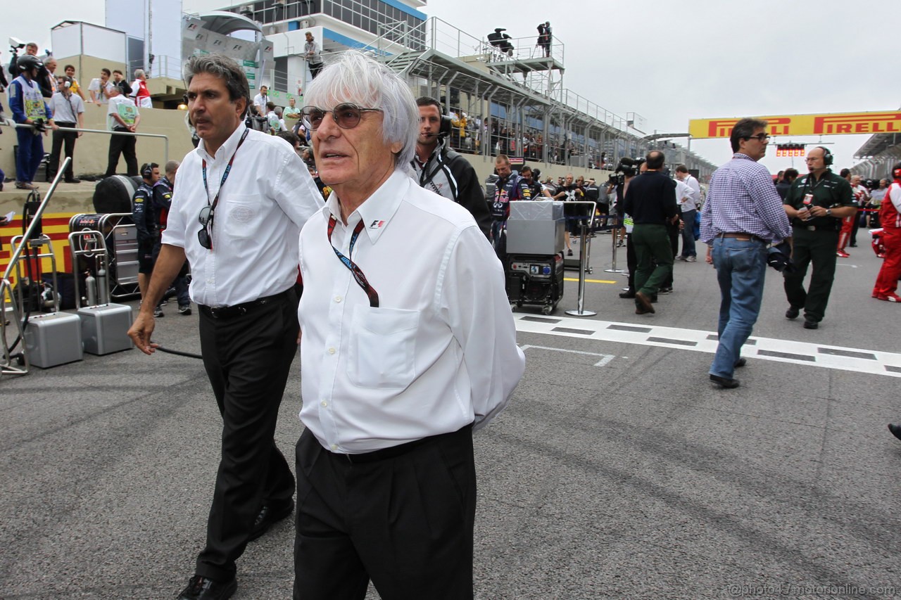 GP BRASILE, 24.11.2013 - Gara, Pasquale Lattuneddu (ITA), FOM e Bernie Ecclestone (GBR), President e CEO of Formula One Management  