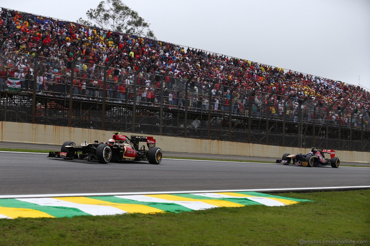 GP BRASILE, Romain Grosjean (FRA) Lotus F1 Team E21 24.11.2013 - Gara, 
