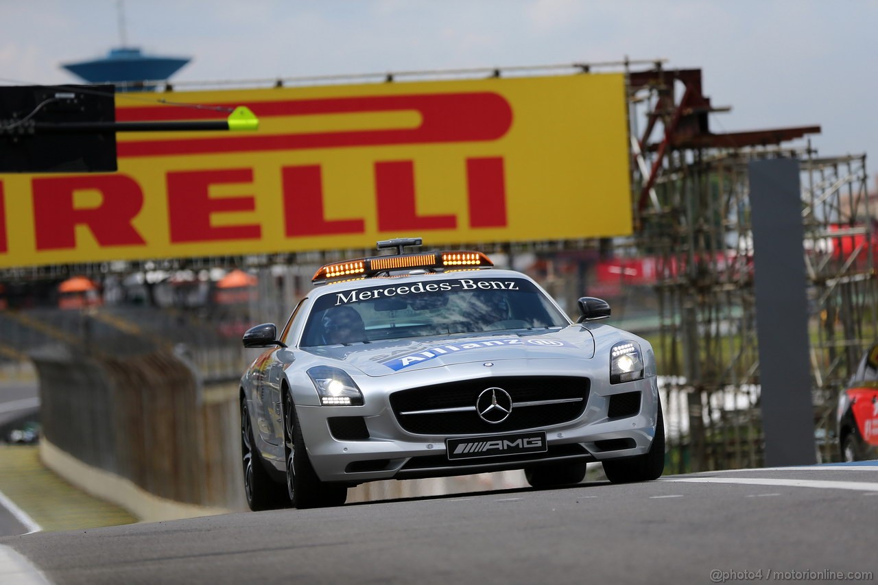 GP BRASILE, 21.11.2013- Safety car 