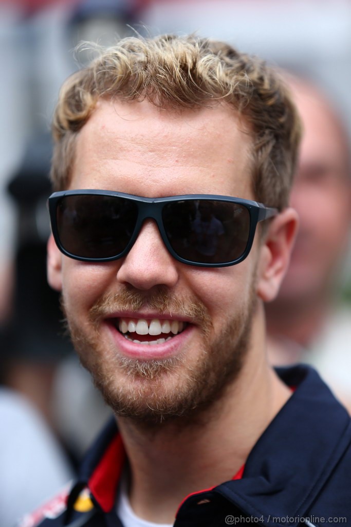 GP BRASILE, 21.11.2013- Sebastian Vettel (GER) Red Bull Racing RB9 