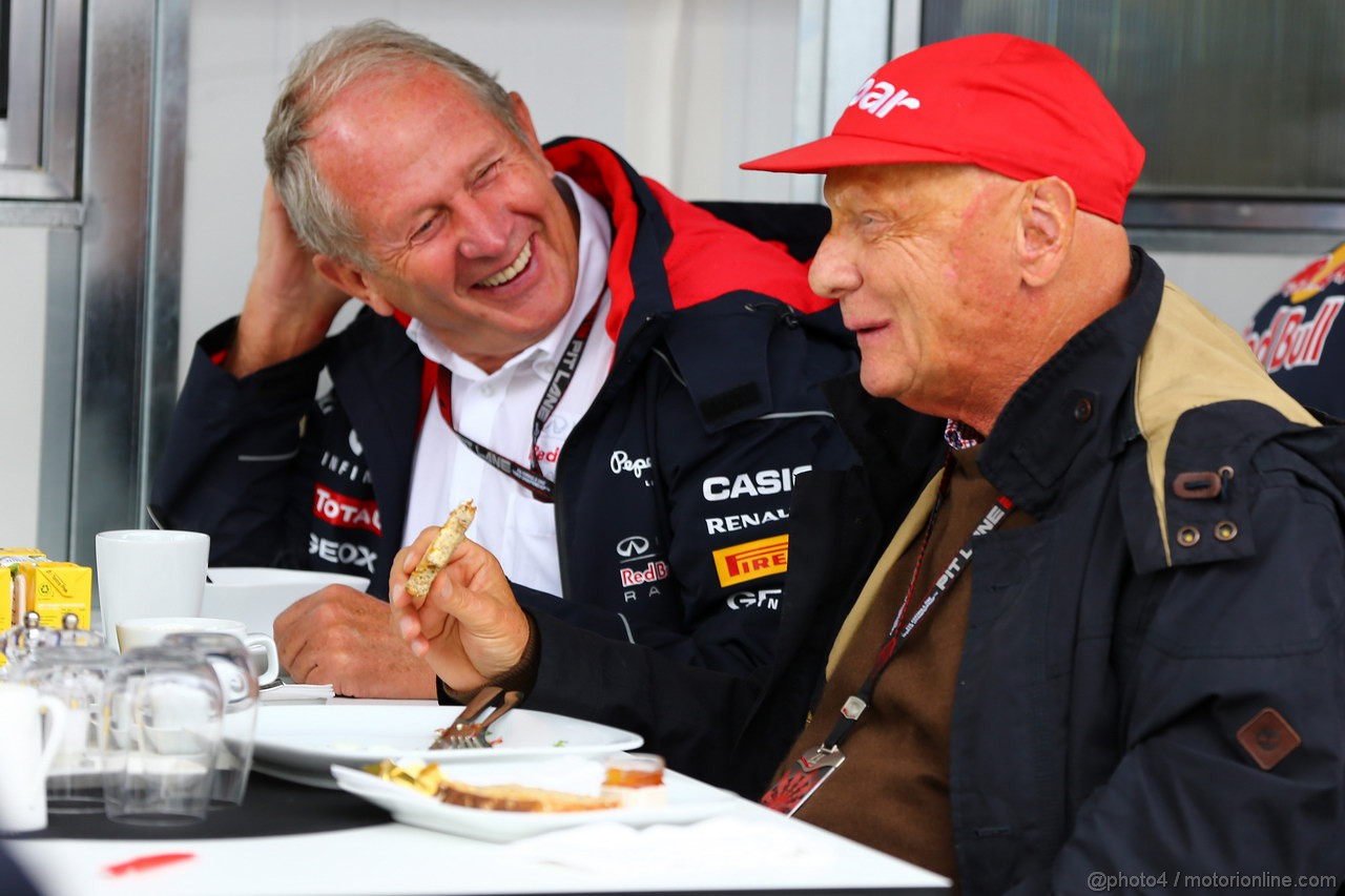 GP BRASILE, 23.11.2013- Helmut Marko (AUT), Red Bull Racing, Red Bull Advisor e Nikki Lauda (AU), Mercedes 
