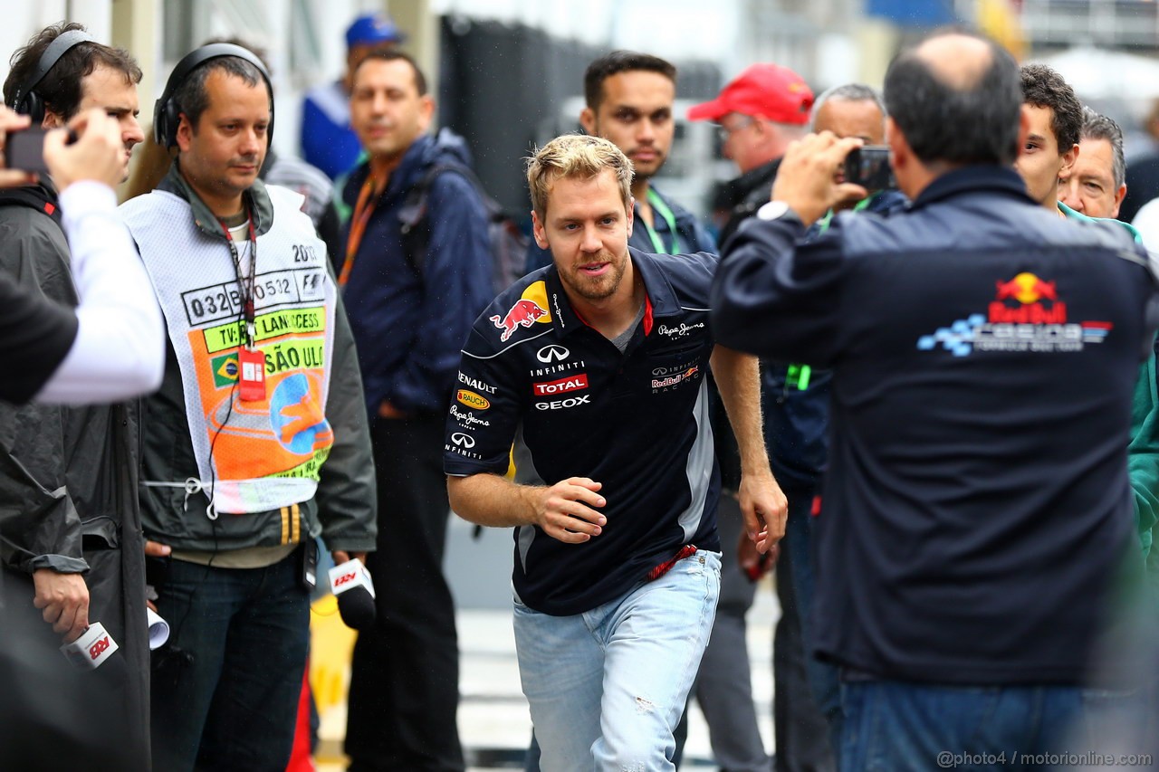 GP BRASILE, 23.11.2013- Sebastian Vettel (GER) Red Bull Racing RB9