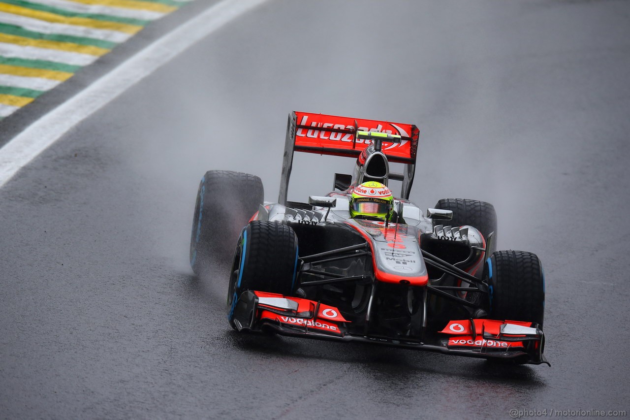 GP BRASILE, 23.11.2013- Prove Libere 3, Sergio Perez (MEX) McLaren MP4-28 