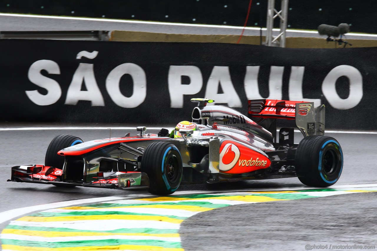 GP BRASILE, 23.11.2013- Prove Libere 3, Sergio Perez (MEX) McLaren MP4-28