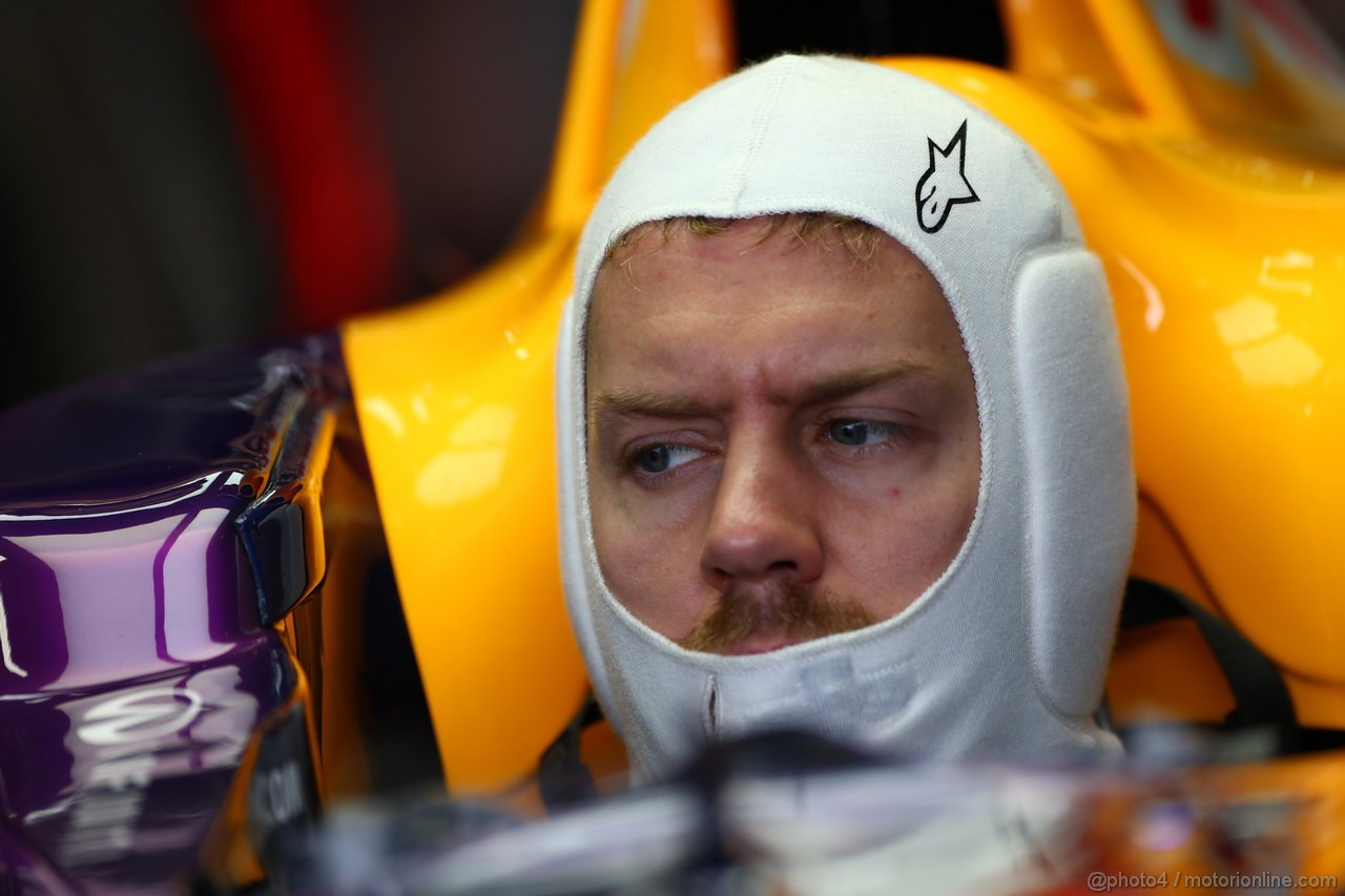 GP BRASILE, 23.11.2013- Prove Libere 3, Sebastian Vettel (GER) Red Bull Racing RB9 