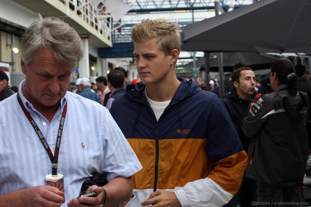 GP BRASILE, 23.11.2013- Prove Libere 3, Marcus Ericsson (SUE), Nicola Todt (FRA), Manager di Felipe Massa e Monisha Kaltenborn (AUT), CEO e Team Principal, Sauber F1 Team 