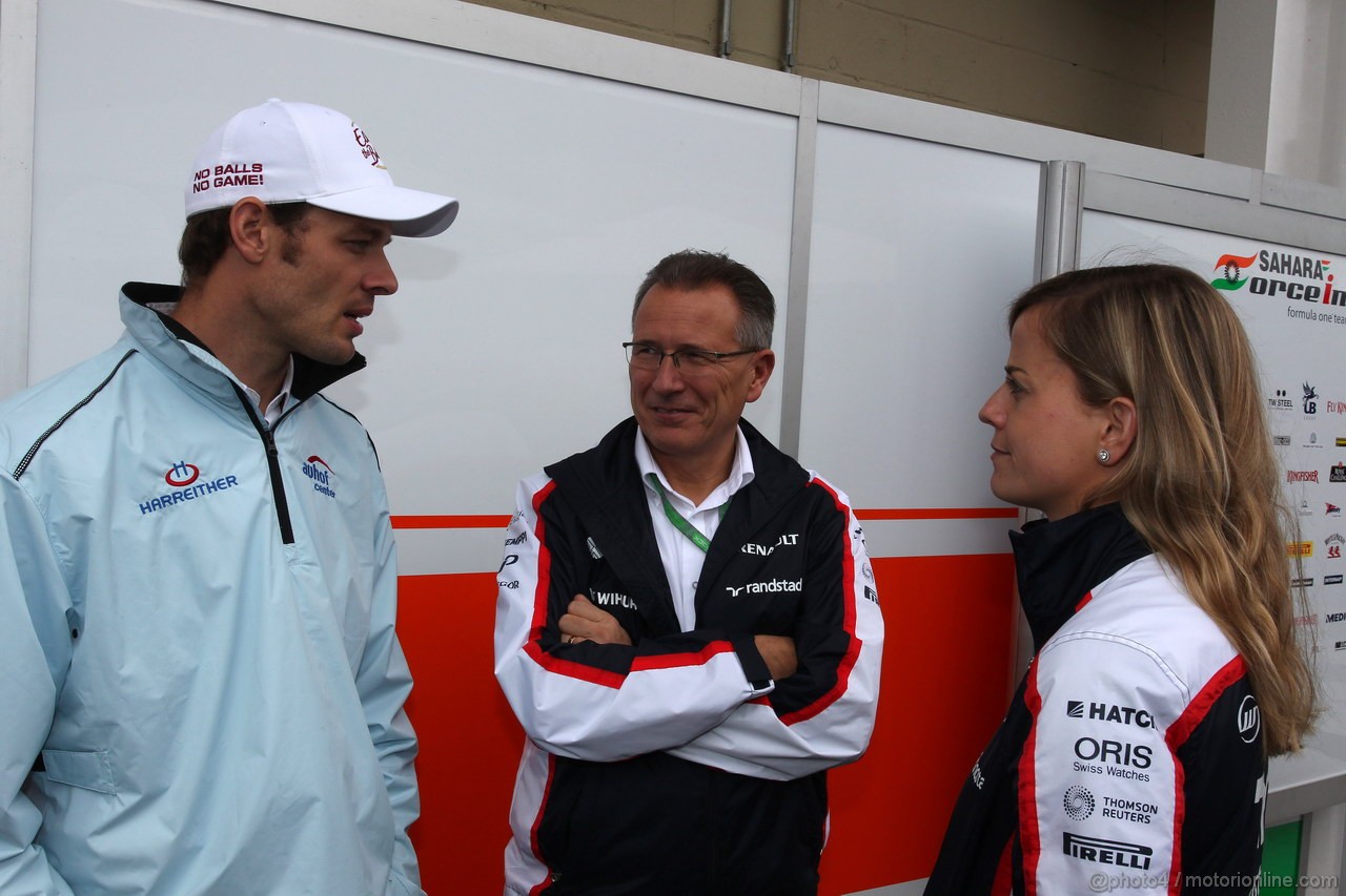 GP BRASILE, 23.11.2013- Prove Libere 3, Alexander Wurz (AUT) e Susie Wolff (GBR) Williams Development Driver  