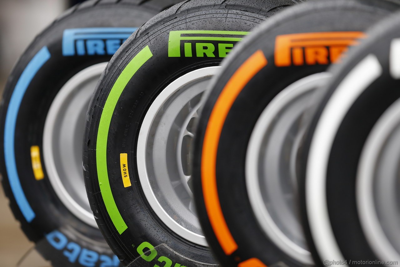 GP BRASILE, 23.11.2013- Prove Libere 3, Pirelli Tyres