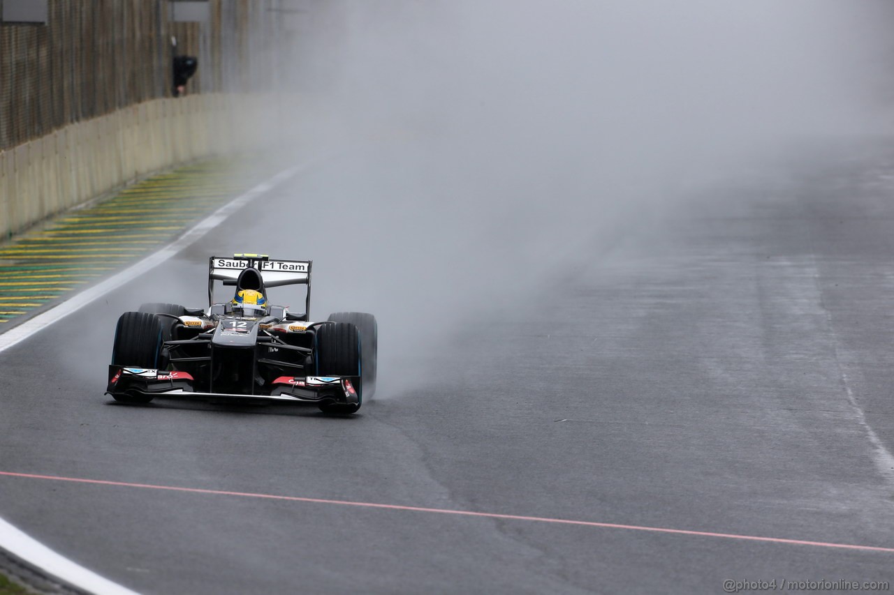 GP BRASILE, 23.11.2013- Prove Libere 3, Esteban Gutierrez (MEX), Sauber F1 Team C32 