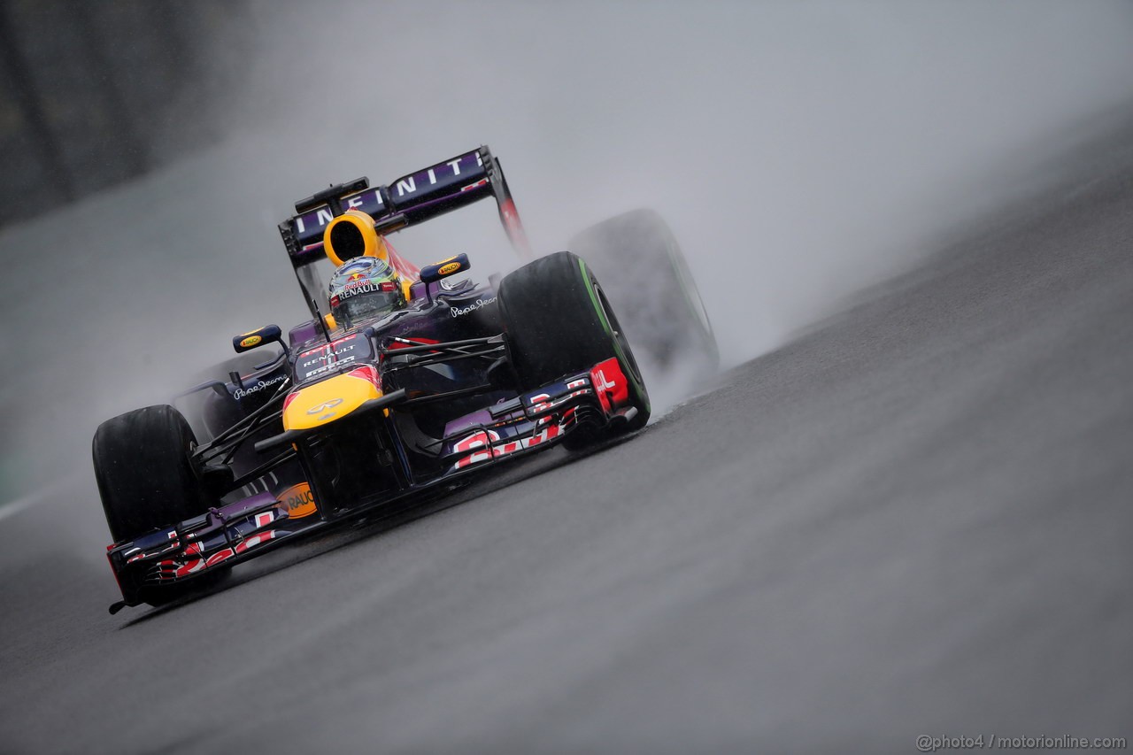 GP BRASILE, 23.11.2013- Qualifiche, Sebastian Vettel (GER) Red Bull Racing RB9 