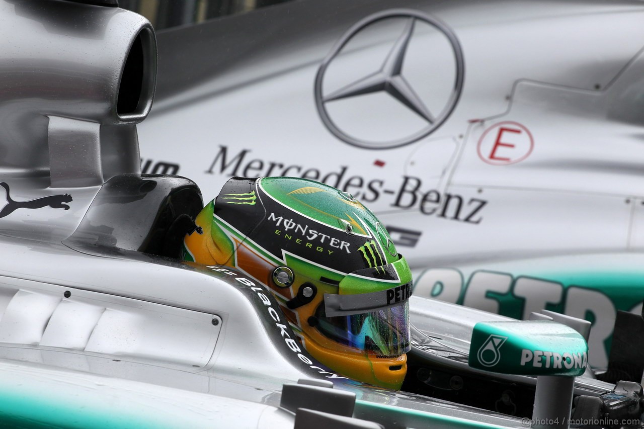 GP BRASILE, 23.11.2013- Qualifiche, Lewis Hamilton (GBR) Mercedes AMG F1 W04 