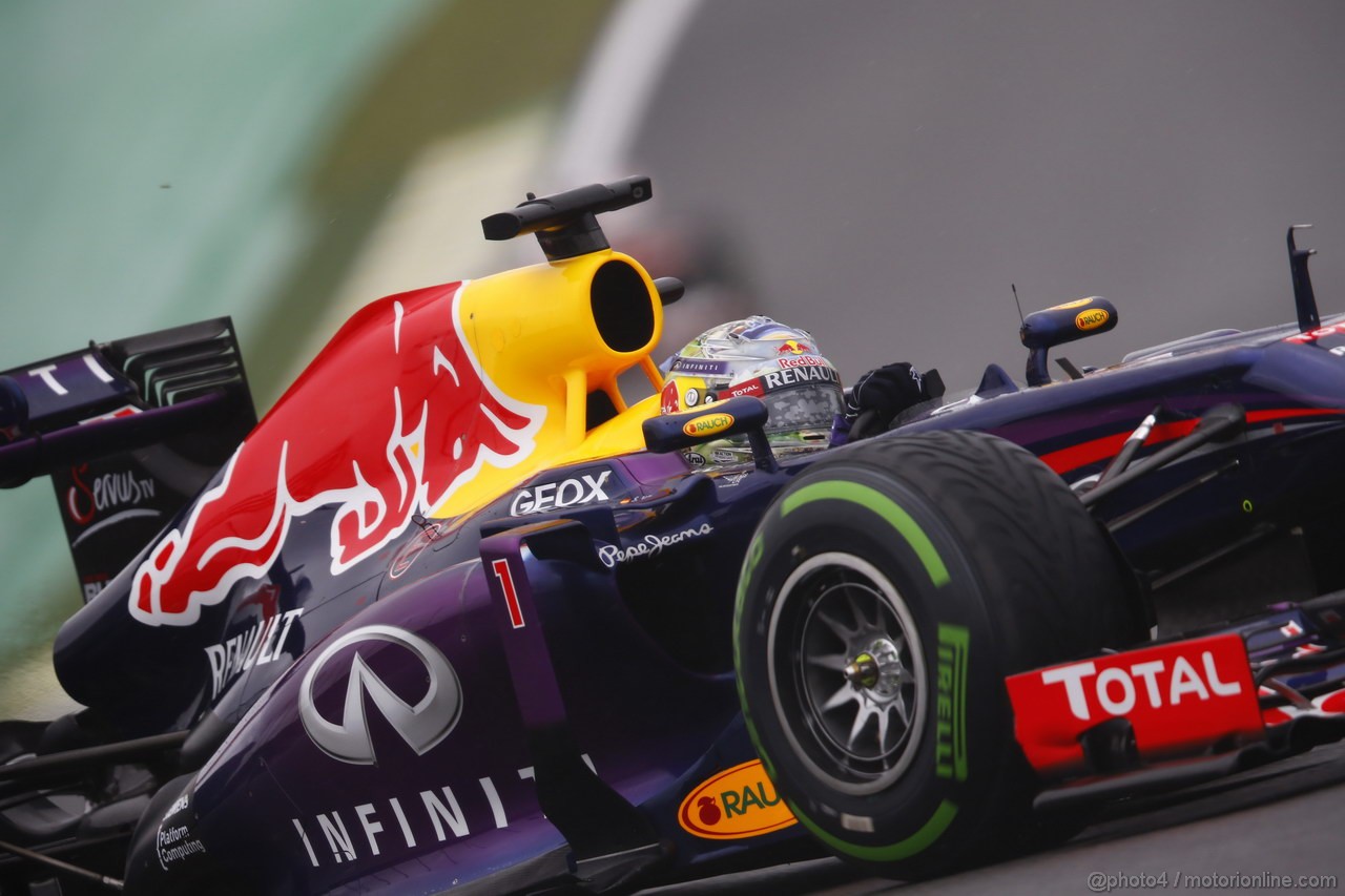 GP BRASILE, 23.11.2013- Qualifiche, Sebastian Vettel (GER) Red Bull Racing RB9 