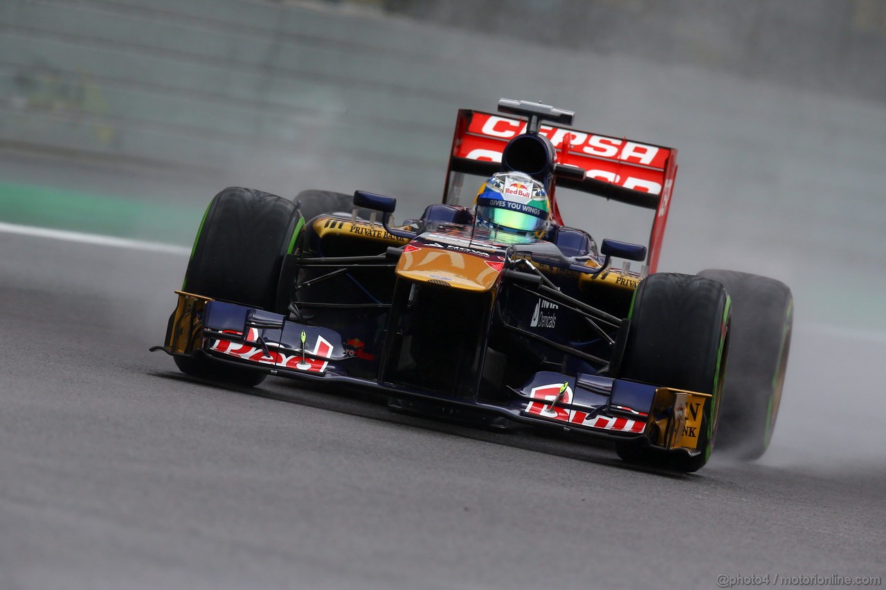 GP BRASILE, 23.11.2013- Qualifiche, Jean-Eric Vergne (FRA) Scuderia Toro Rosso STR8 