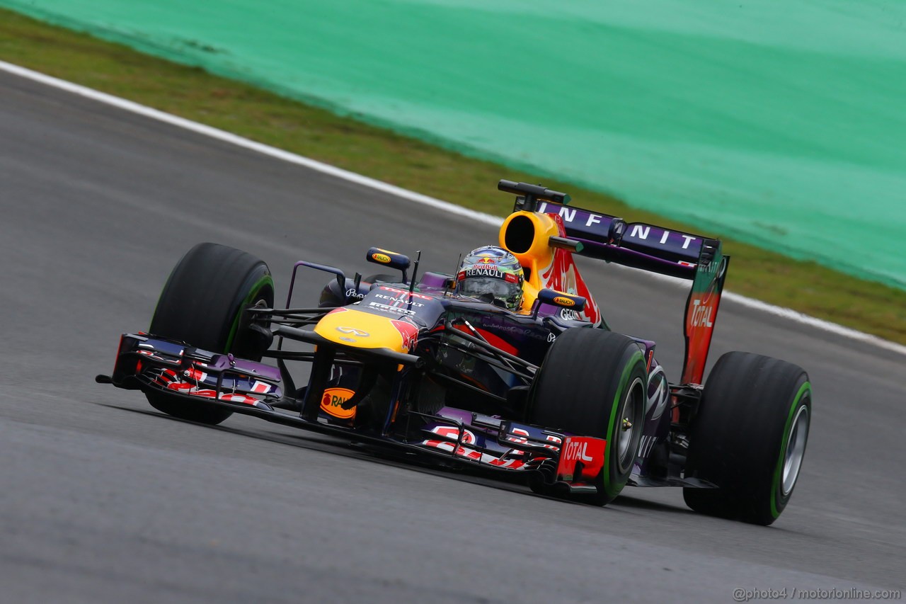 GP BRASILE, 23.11.2013- Qualifiche, Sebastian Vettel (GER) Red Bull Racing RB9 