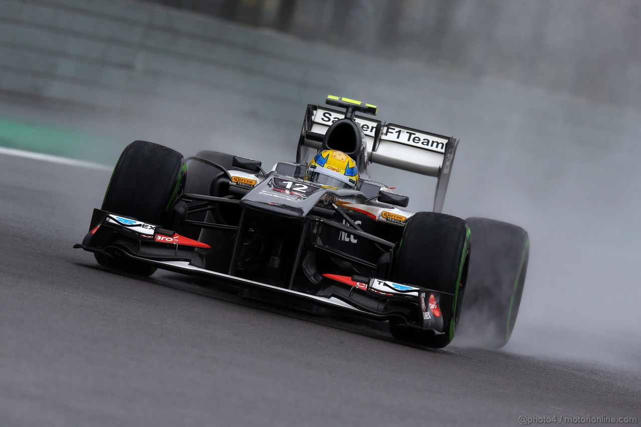 GP BRASILE, 23.11.2013- Qualifiche, Esteban Gutierrez (MEX), Sauber F1 Team C32 