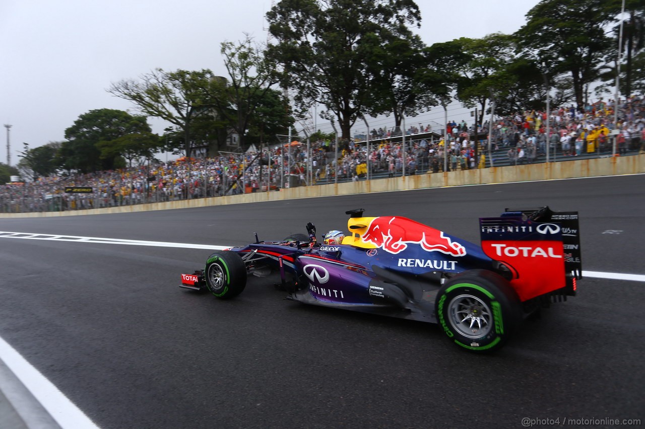 GP BRASILE, 23.11.2013- Qualifiche, Sebastian Vettel (GER) Red Bull Racing RB9 celebrates his pole position 
