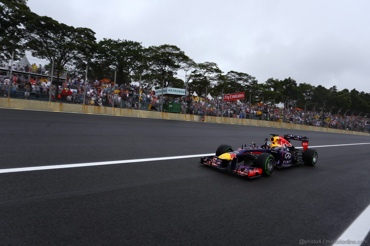GP BRASILE, 23.11.2013- Qualifiche, Sebastian Vettel (GER) Red Bull Racing RB9 celebrates his pole position
