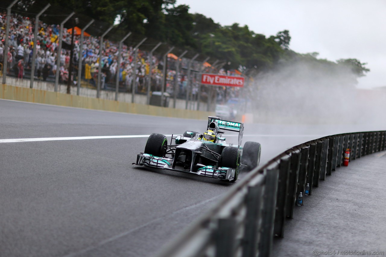 GP BRASILE, 23.11.2013- Qualifiche, Nico Rosberg (GER) Mercedes AMG F1 W04 
