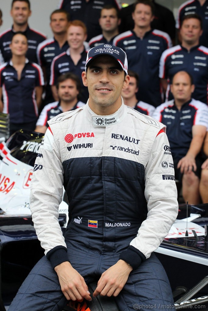 GP BRASILE, 23.11.2013- Williams Team Photo, Pastor Maldonado (VEN) Williams F1 Team FW35 