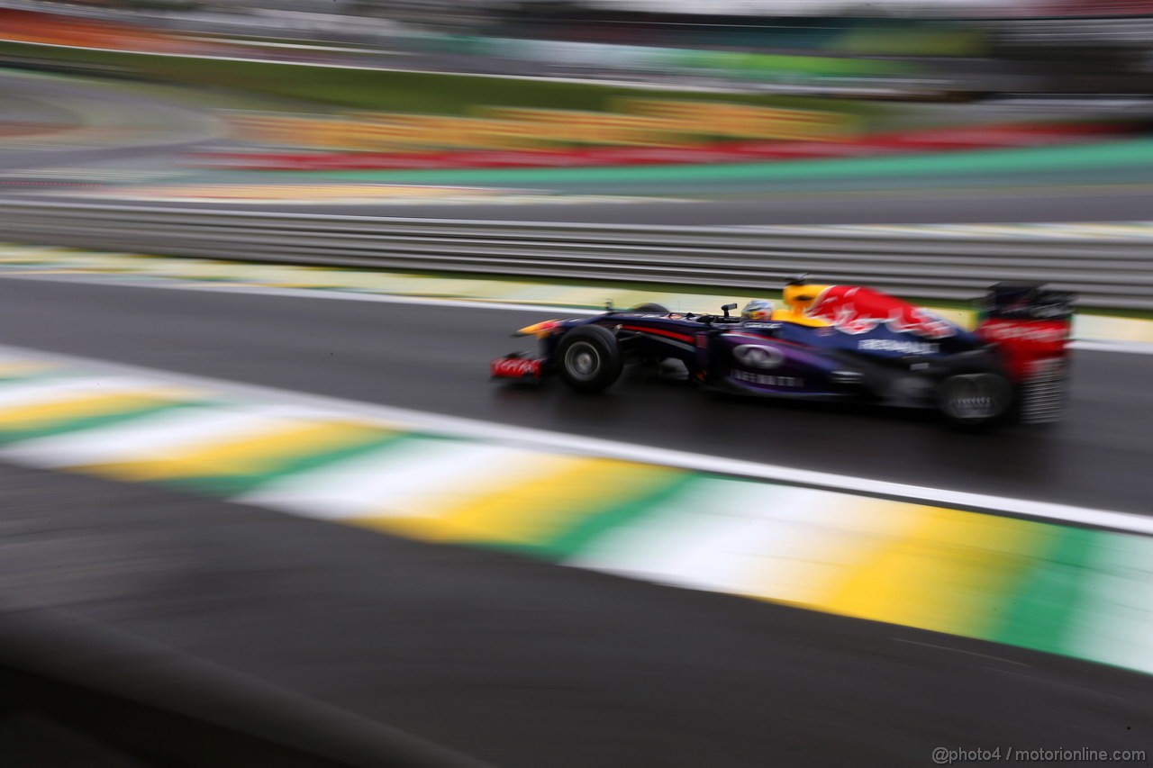 GP BRASILE, 22.11.2013- Prove Libere 1, Sebastian Vettel (GER) Red Bull Racing RB9 