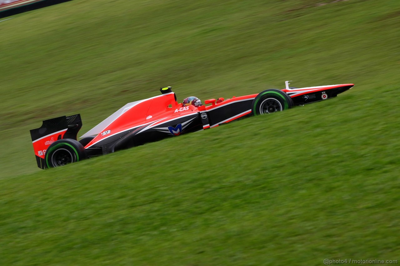 GP BRASILE, 22.11.2013- Prove Libere 1, Rodolfo Gonzalez (VEN) Test Driver Marussia F1 Team MR02 