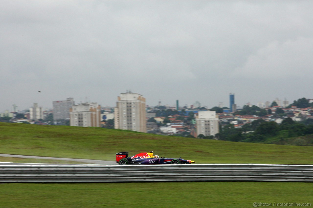 GP BRASILE, 22.11.2013- Prove Libere 1, Sebastian Vettel (GER) Red Bull Racing RB9 