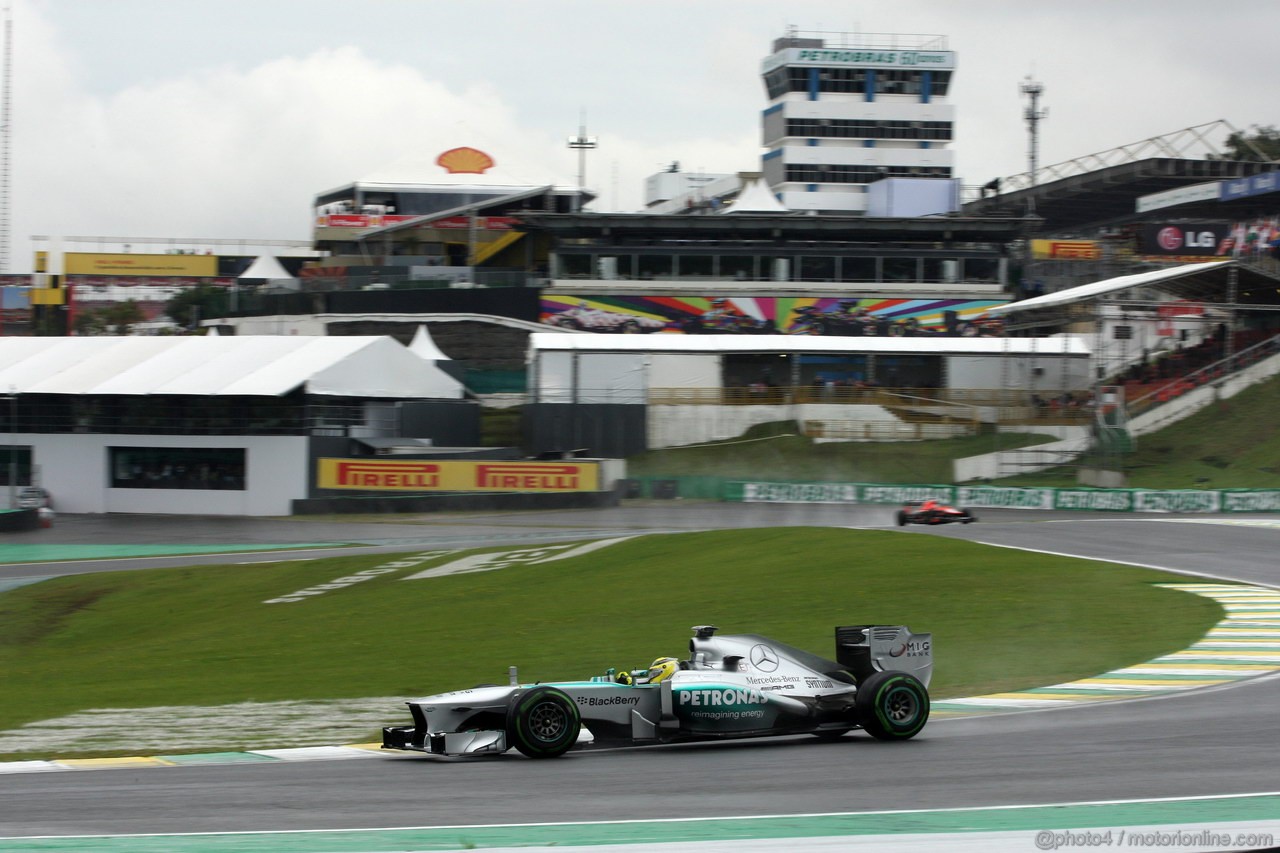 GP BRASILE, 22.11.2013- Prove Libere 1, Nico Rosberg (GER) Mercedes AMG F1 W04 