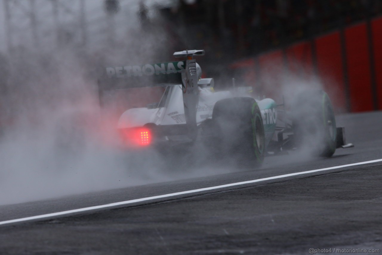 GP BRASILE, 22.11.2013- Prove Libere 1, Nico Rosberg (GER) Mercedes AMG F1 W04 
