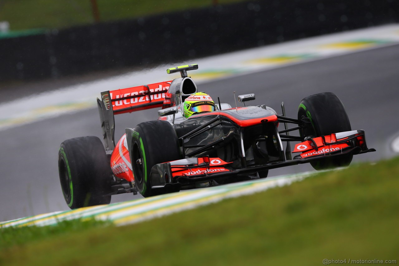 GP BRASILE, 22.11.2013- Prove Libere 1, Sergio Perez (MEX) McLaren MP4-28 
