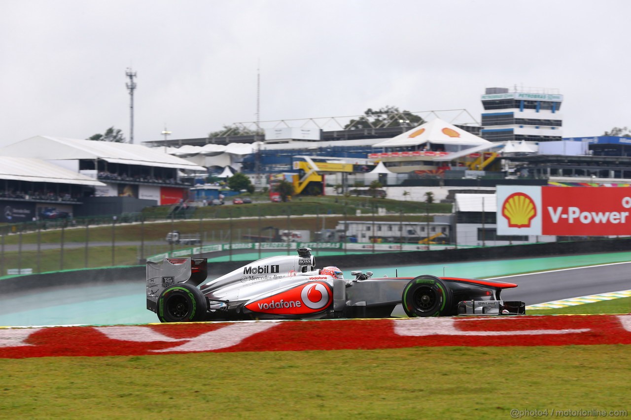 GP BRASILE, 22.11.2013- Prove Libere 1, Jenson Button (GBR) McLaren Mercedes MP4-28 