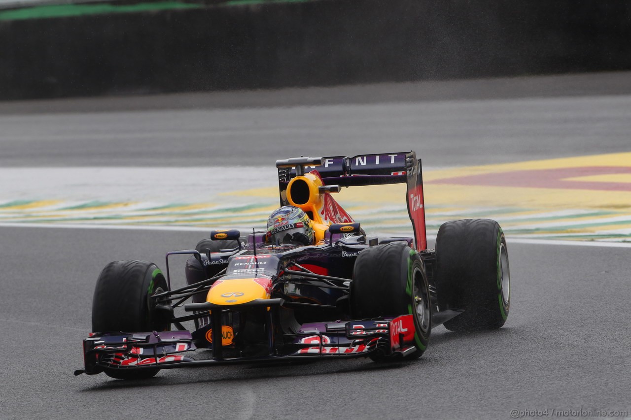 GP BRASILE, 22.11.2013- Prove Libere 1, Sebastian Vettel (GER) Red Bull Racing RB9 